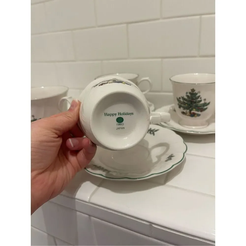 Vintage Nikko Ceramics Christmastime Teacups (4)